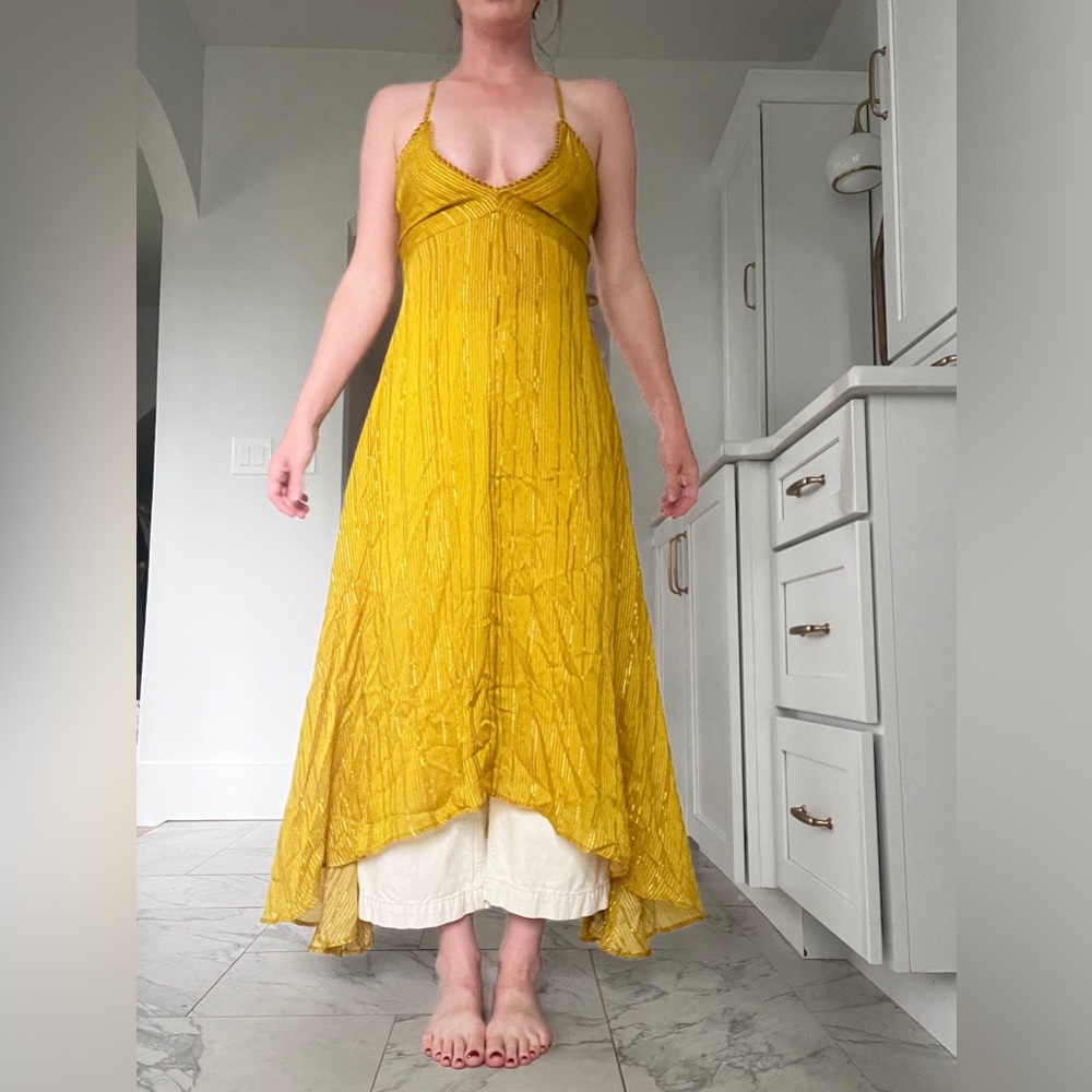 Yellow and gold metallic details resort wear cover